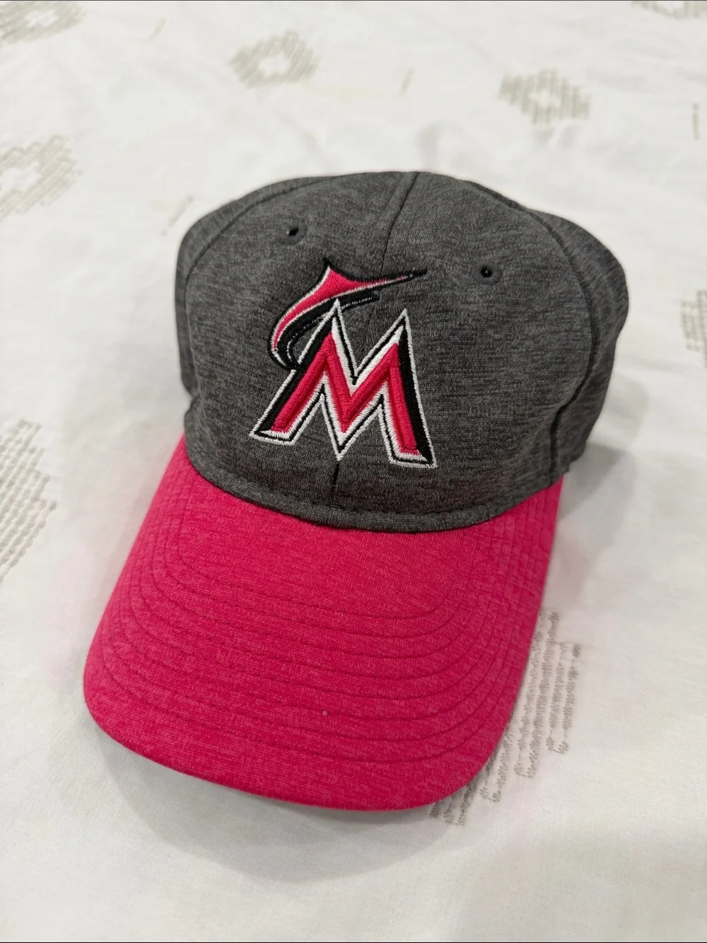 New Era Kids Miami Marlins Gray and Pink Baseball Cap